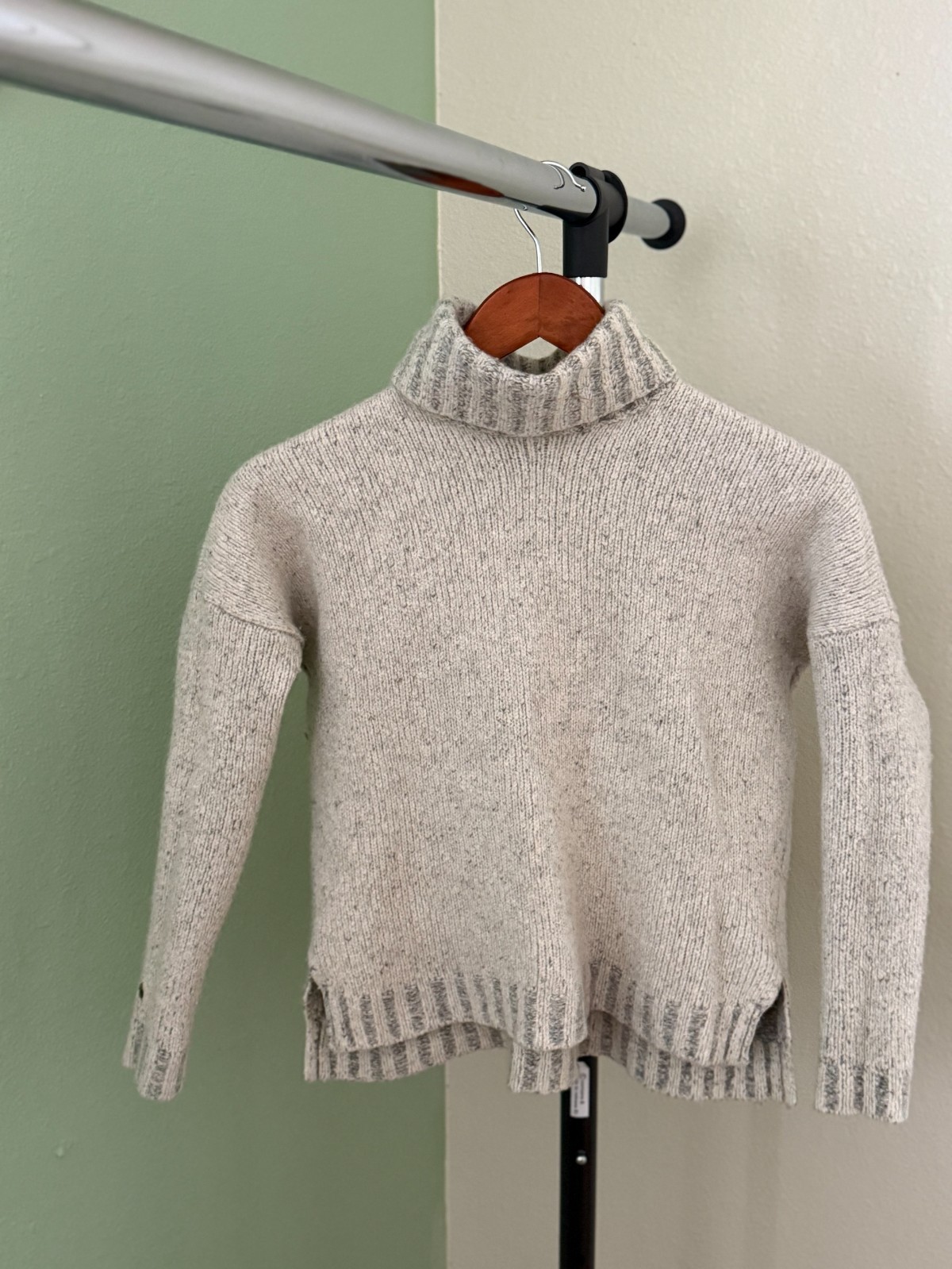Vince cashmere blend turtleneck